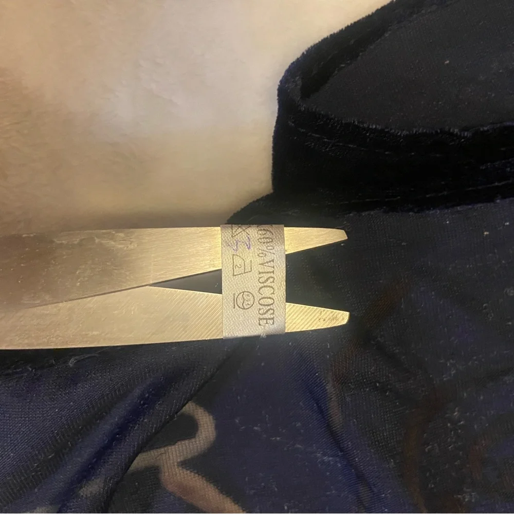 Scarf Velvet Devore Ornate Blue and Black Scarf Fine Silk Viscose Burnt Out NWOT - Picture 9 of 10